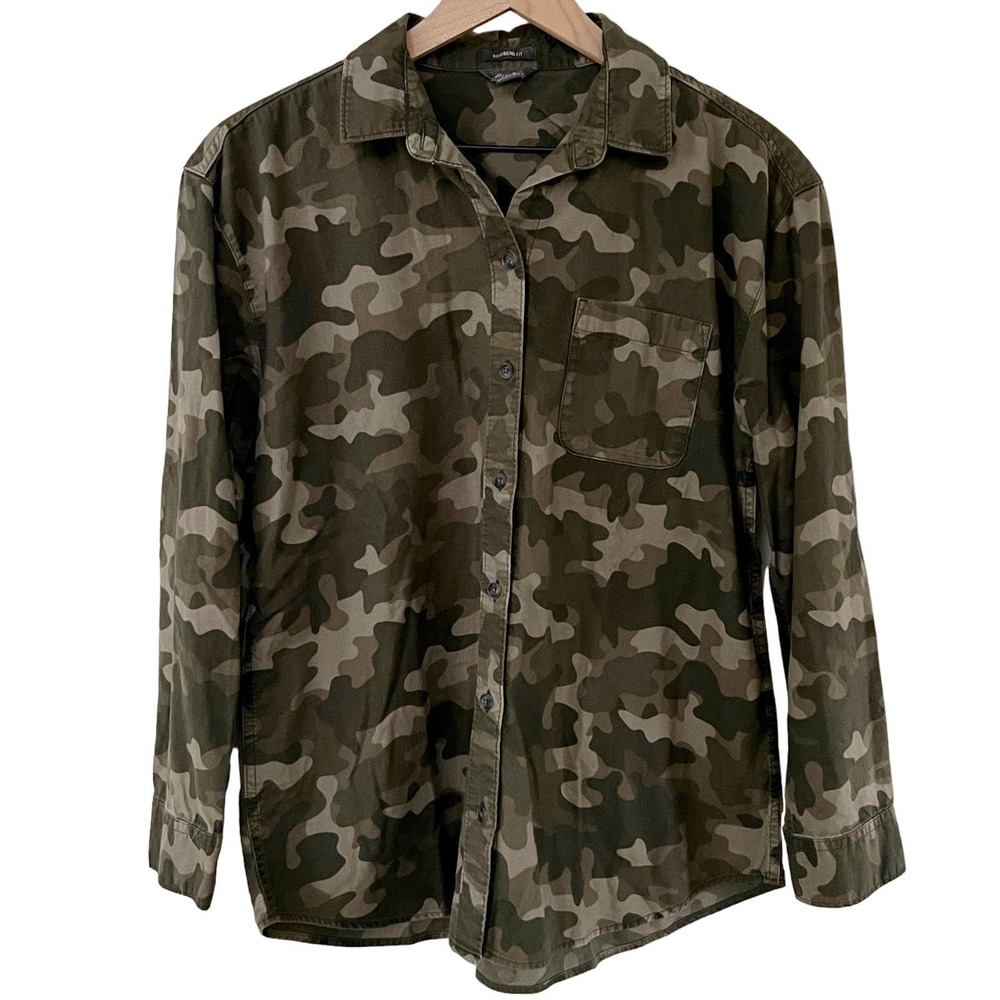 Eddie Bauer Women's M Green Khaki Camo Boyfriend Fit Button Up Shirt Camouflage